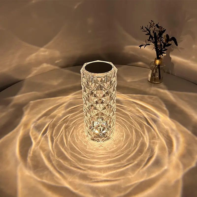 Light Swirl Table Lamp